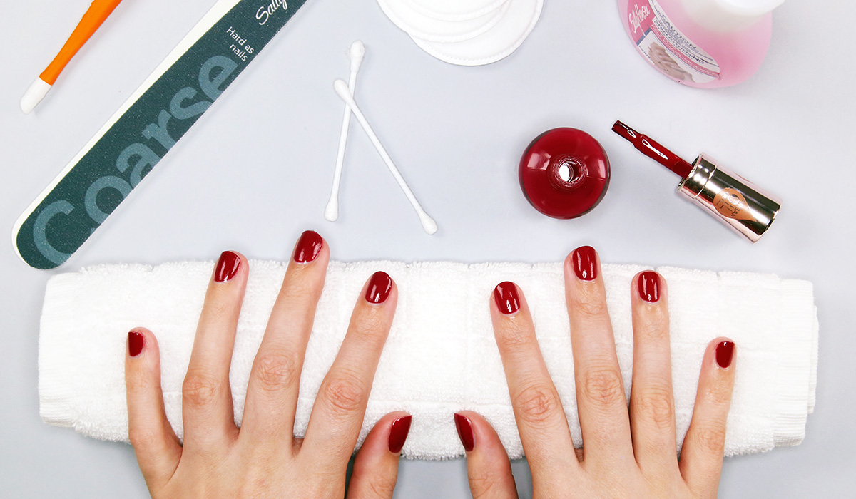 5 steps to a fuss-free, salon quality manicure at home