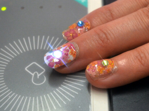 The flashing nail stickers that sync with your phone