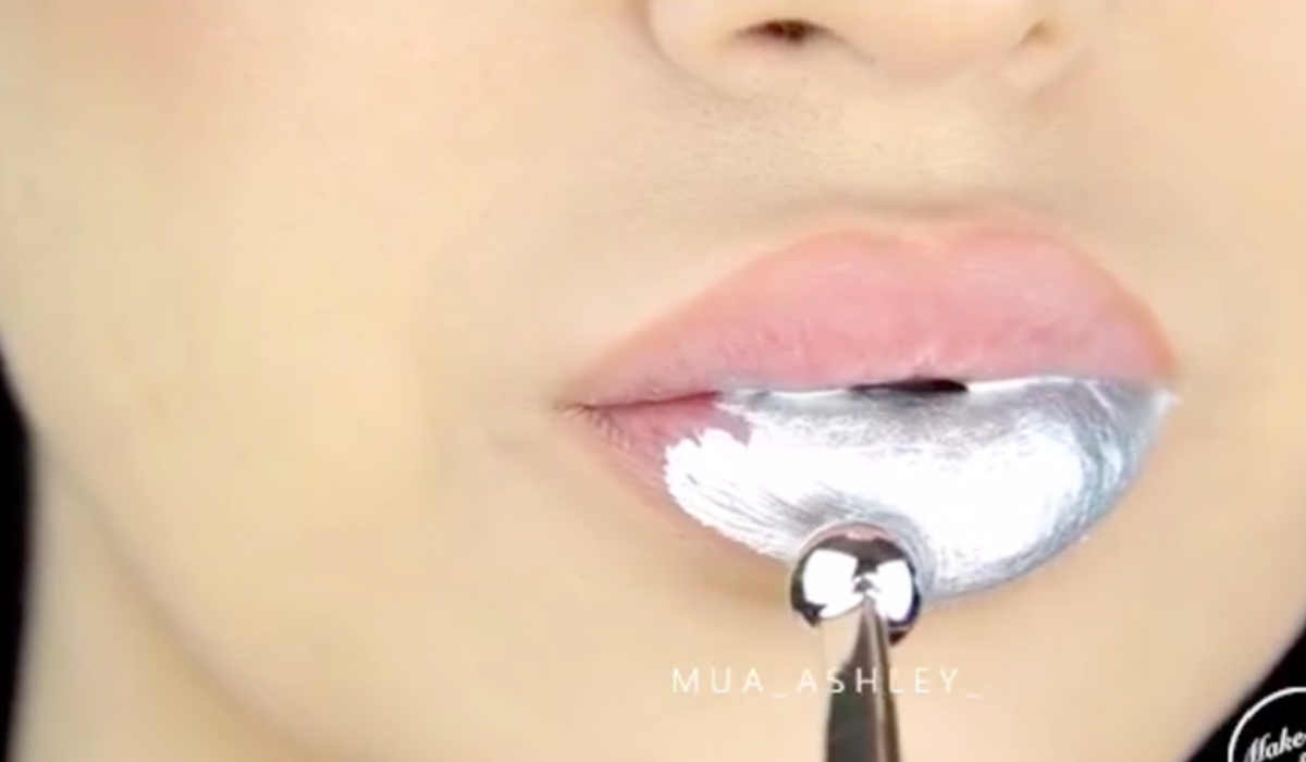 Metallic lips are the next big thing