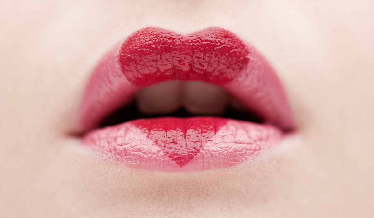 8 makeup tips for thin lips