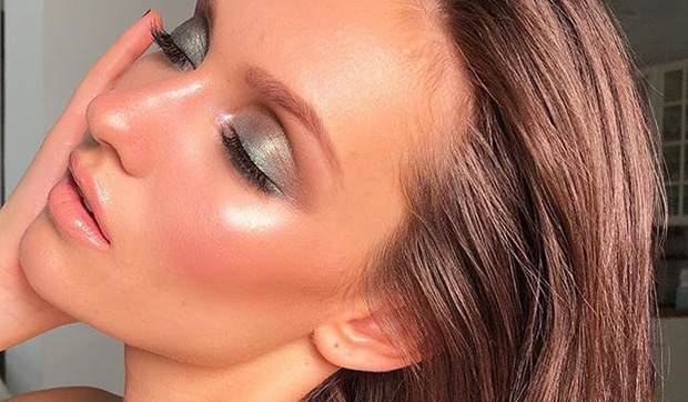 16 festive beauty looks that aren’t OTT