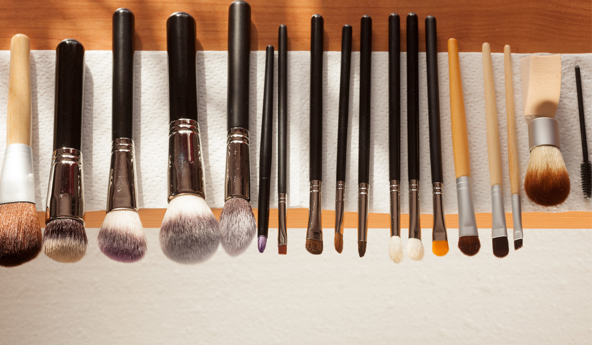 3 ways to clean makeup brushes at-home