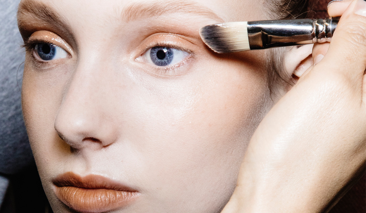 The five types of makeup brushes that every woman should own