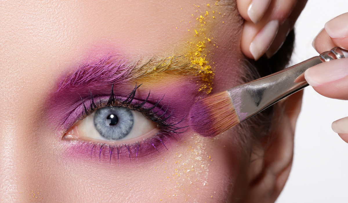 The insane power of eye make-up