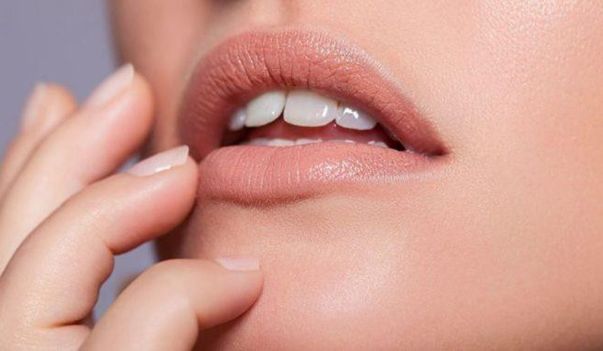 The surprising way to find your ultimate nude lipstick colour