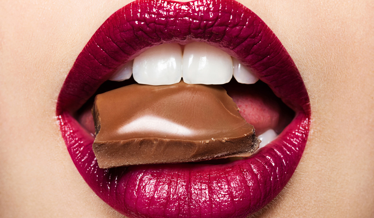 Does eating chocolate cause pimples?