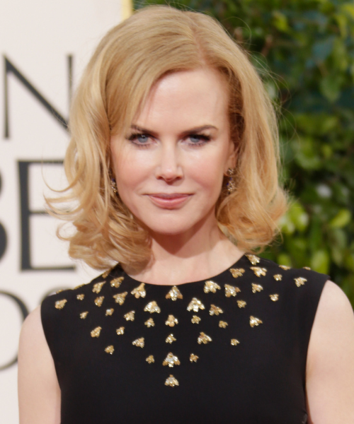 Nicole Kidman's New Wavy Bob Looks Stunning