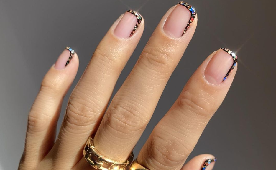 French tip nail design