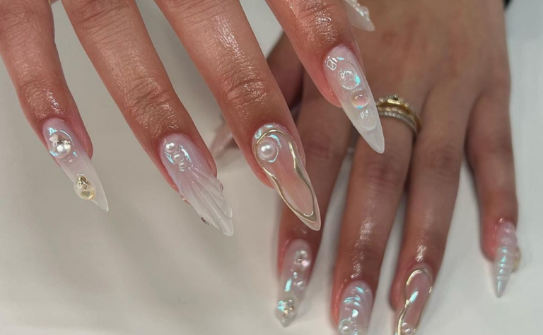 winter nail trends 2023