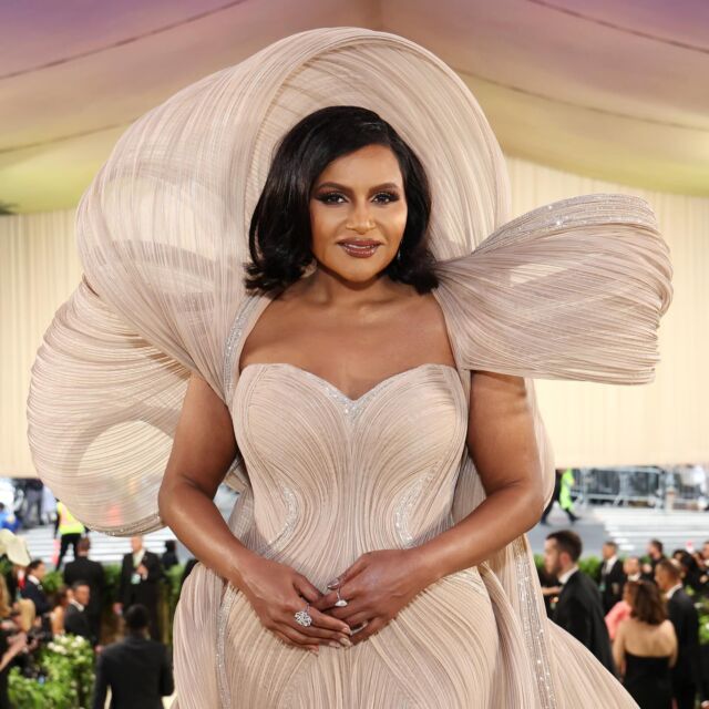 The #MetGala #beautylooks never disappoint 🩵 #MindyKaling, #LeaMichele, #AmandaSeyfried and #JLo are a few of our faves so far 🤩